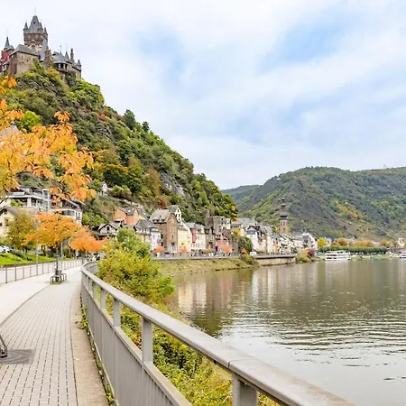 Lägenhet Uferglueck An Der Mosel