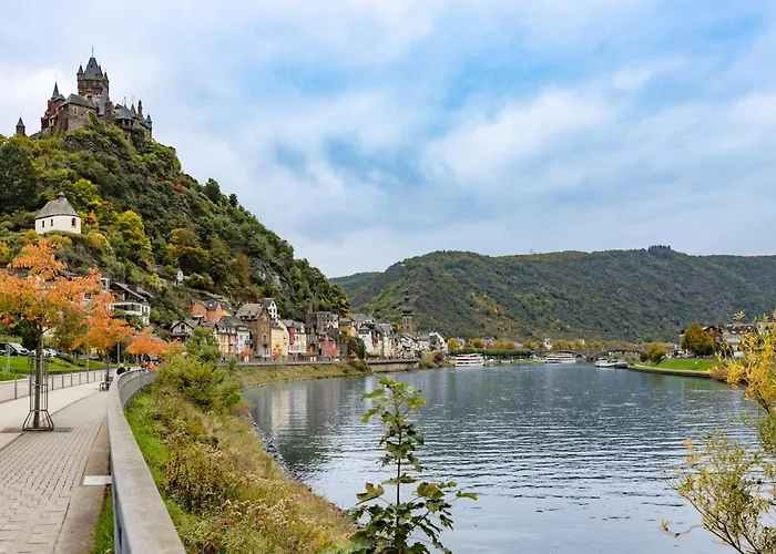 Uferglück An Der Mosel